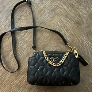 Guess quilted crossbody